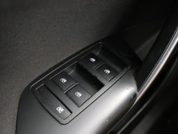 Opel Insignia I Hatchback 2.0 CDTI ECOTEC 130KM 2010 Opel Insignia 2.0 CDTI, Automat, Navi, Klima, zdjęcie 16