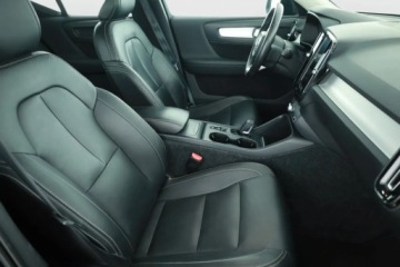 Volvo XC40 Crossover 2.0 D4 190KM 2018 Volvo XC40 D4 AWD, Salon Polska, Serwis ASO, zdjęcie 6