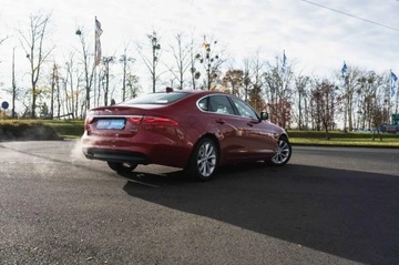 Jaguar XF II Sedan 2.0 i4D 180KM 2015 Jaguar XF 20d, Salon Polska, 177 KM, Automat, zdjęcie 3
