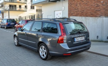 Volvo V50 1.6 DRIVe 109KM 2010 Volvo V50 Lift 2010 r. Bezwypadkowy Skory 1.6 Diesel 109KM, zdjęcie 2