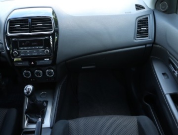 Mitsubishi ASX I SUV Facelifting 2016 1.6 117KM 2018 Mitsubishi ASX 1.6 MIVEC, Salon Polska, Klima, zdjęcie 7