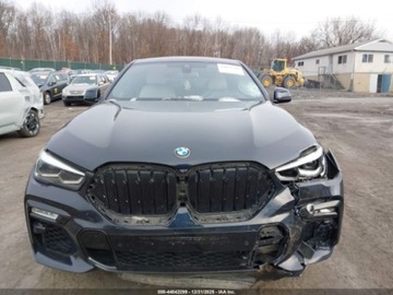 BMW X6 G06 2021 BMW X6 M50i 2021 4.4 Benzyna 523KM, zdjęcie 7