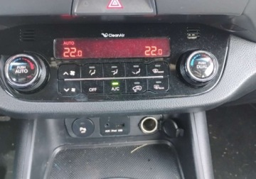 Kia Sportage III SUV 1.7 CRDi 116KM 2013 Kia Sportage 2013r, 1.7 CRDI. Uszkodzony tyl i lekko przod. Jezdzi. 1.7, zdjęcie 14