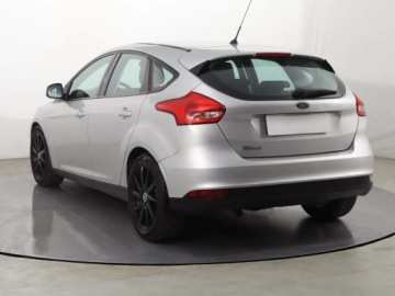 Ford Focus III Hatchback 5d facelifting 1.5 TDCi 120KM 2015 Ford Focus 1.5 TDCi, Salon Polska, Serwis ASO, zdjęcie 3