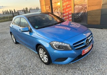 Mercedes Klasa A W176 Hatchback 5d 1.6 180 BlueEFFICIENCY 122KM 2014 Mercedes-Benz Klasa A A180 122 KM 2014r Bdb Stan Warszawa 1.6 Benzyna, zdjęcie 1