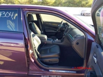 Chrysler 300C II 2021 Chrysler 300 2021 r., 3,6L TOURING L AWD 3.6 Benzyna 292KM, zdjęcie 4