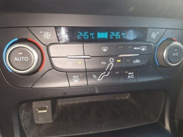 Ford Focus III Kombi Facelifting 1.5 EcoBoost 182KM 2016 Ford Focus Automat,Ksenoe Led,ASO FORD, zdjęcie 37