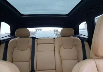 Volvo XC60 II Crossover T6 310KM 2019 Volvo XC 60 Auta z USA - Zapytaj o wiecej ofert 2.0 Benzyna 310KM, zdjęcie 11