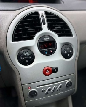 Renault Modus Hatchback 1.4 i 16V 98KM 2005 Renault Modus Klima Szyberdach Alu Warszawa 1.4 Benzyna 98KM, zdjęcie 17