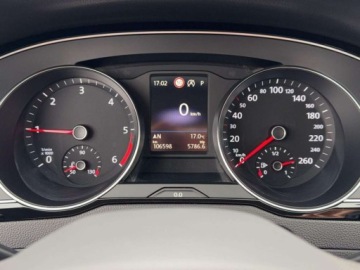 Volkswagen Passat B8 Variant Facelifting 2.0 TDI SCR 200KM 2023 Volkswagen Passat Variant 2.0TDI 200KM Business DSG SerwisAso Acc Matrix N, zdjęcie 19
