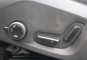 Volvo XC60 II Crossover Facelifting 2.0 B5 250KM 2024 Volvo XC 60 B5 AWD Hybrid Benzyn 25014KM Plus Dark LIFT Android Salon POLS, zdjęcie 20