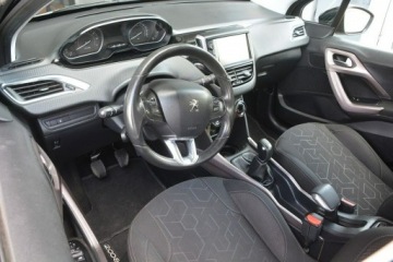 Peugeot 2008 I SUV Facelifting 1.2 PureTech 82KM 2016 Peugeot 2008 1.2 PureTech gwarancja przebiegu klim, zdjęcie 10