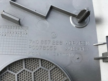 MŘÍŽKA KRYT ZÁSLEPKA PRAVÁ AUTORÁDIO VW T5 TRANSPORTER CARAVELLA MULTIVAN