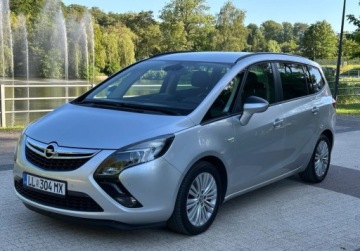 Opel Zafira C Tourer 1.4 Turbo ECOTEC 120KM 2015 Opel Zafira 1.4 Benzyna, NAWIGACJA Podgrzewana Kierownica Zadbany Egzempla