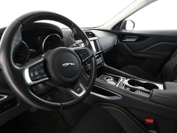 Jaguar F-Pace SUV 2.0 i4D 180KM 2016 Jaguar F-PACE 20d R-Sport Automat Navi Tempomat, zdjęcie 13