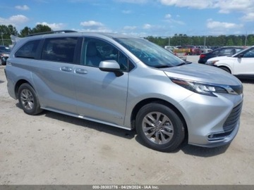 Toyota Sienna III 2021 Toyota Sienna Toyota Sienna XLE 8-Passenger (Natl) 2.5 Benzyna 189KM, zdjęcie 6