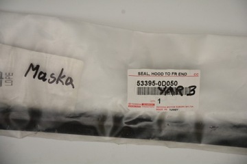 Уплотнитель капота Toyota Yaris III 11/2020