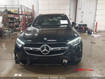 Mercedes GLC C254/X254 2024 Mercedes-Benz GLC 2024 r., 2,0L 300 4 MATIC 2.0 Benzyna 255KM, zdjęcie 1