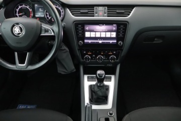 Skoda Octavia III Kombi Facelifting 1.4 TSI 150KM 2018 Skoda Octavia 1.4 TSI, Salon Polska, zdjęcie 11