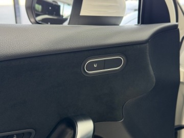 Mercedes Klasa A W177/V177 Hatchback Plug-In 1.3 250e 218KM 2020 Mercedes-Benz A 250 e AMG Line / Plug In / Fotele, zdjęcie 19