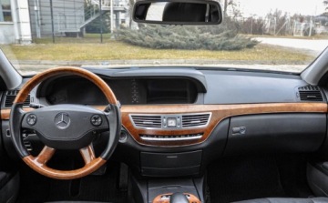 Mercedes Klasa S W221 Limuzyna 5.5 V8 (500) 388KM 2005 Mercedes-Benz Klasa S 5,5V8 (388KM) 5.5 Benzyna 388KM, zdjęcie 9