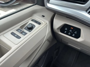 Volkswagen Multivan T7 Van L1 2.0 TSI 204KM 2025 Volkswagen Nowy Multivan EDITION/długi rozstaw osi, zdjęcie 24