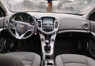 Chevrolet Cruze Sedan 1.8 16V DOHC 141KM 2012 Chevrolet Cruze 2012r, 1.8 Benzyna LPG. Lekko uszkodzony prawy tyl. Jezdz, zdjęcie 5