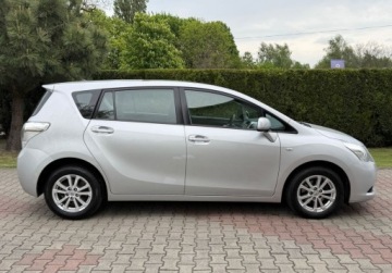 Toyota Verso Minivan 1.8 Valvematic 147KM 2010 Toyota Verso 1,8 147KM Automat Panorama Climatronic ASO Dla wymagajacych, zdjęcie 6