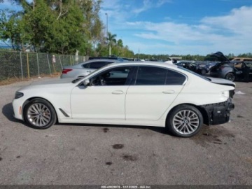 BMW Seria 5 G30-G31 2022 BMW Seria 5 530i 2022 2.0 Benzyna 248KM, zdjęcie 2