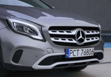 Mercedes GLA I Off-roader 1.6 180 122KM 2017 Mercedes-Benz GLA LIFT 180 Benzyna 122HP Automat Kamera II.wlasciciel GWAR, zdjęcie 37
