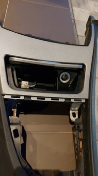 BMW E87 Navi туннельный подлокотник
