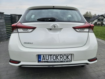 Toyota Auris II Hatchback 5d Facelifting 1.6 Valvematic 132KM 2018 Toyota Auris Polski salon, Kamera cofania,Premium, zdjęcie 4