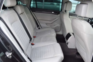 Volkswagen Passat B8 Variant Facelifting 1.5 TSI EVO 150KM 2022 Volkswagen Passat Variant SalonPL 1.5 TSI 150KM DSG Combi HAK Elegance pod, zdjęcie 32