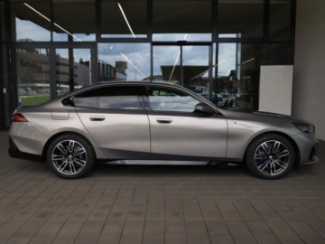 BMW Seria 5 G90-91 Touring 2.0 520d 197KM 2025 BMW Seria 5 520d xDrive Sport Sedan 2.0 (197KM) 2025, zdjęcie 1