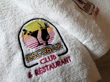 Полотенце с вышивкой собственного логотипа и принта