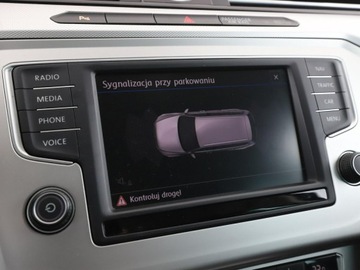 Volkswagen Passat B8 Variant 2.0 TDI BlueMotion SCR 150KM 2016 Volkswagen Passat Comfortline BlueMotion 150KM, zdjęcie 23