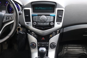 Chevrolet Cruze Hatchback 5d 1.6 16V DOHC 124KM 2011 Chevrolet Cruze 1.6 i 16V, Salon Polska, Klima, zdjęcie 11