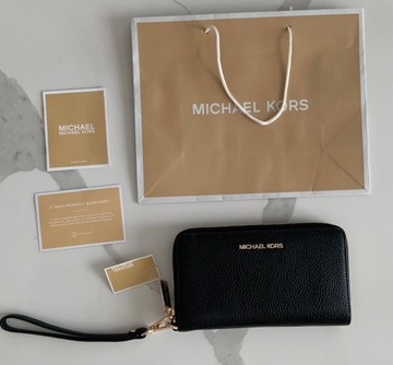 Michael Kors Czarny duży portfel skórzany złote logo z brelokiem