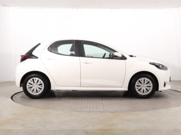 Toyota Yaris IV Hatchback 1.5 Dynamic Force 125KM 2022 Toyota Yaris 1.5 VVT-i, Salon Polska, zdjęcie 5