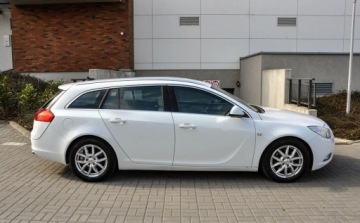 Opel Insignia I Sports Tourer 2.0 Turbo ECOTEC 220KM 2009 Opel Insignia 2,0T (220KM) 164 tys. km Skory 2.0 Benzyna 220KM, zdjęcie 4