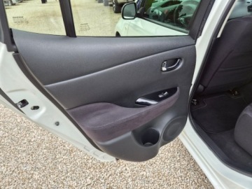 Nissan Leaf I Hatchback 5d Facelifting Elektryczny 109KM 2016 Nissan Leaf Sliczny Bialy elektryk 30KWH 149tys km Navi, kamera, automat f, zdjęcie 18