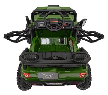 ВНЕДОРОЖЬЕ Скорость Зеленый автомобиль