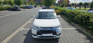 Mitsubishi Outlander III 2019 Mitsubishi Outlander 2.4 Plug-In 224 Km Klima Kamera Cofania Niski Przebieg, zdjęcie 30
