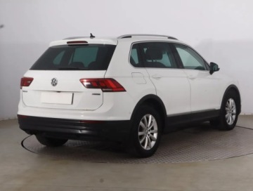 Volkswagen Tiguan II SUV 1.4 TSI 150KM 2018 VW Tiguan 1.4 TSI, 4X4, DSG, Klima, Klimatronic, zdjęcie 4