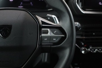 Peugeot 2008 II SUV Facelifting 1.2 PureTech 130KM 2024 Peugeot 2008 1.2 PureTech, Salon Polska, zdjęcie 17