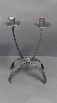 Stary metalowy świecznik design