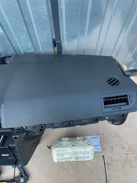 DESKA AIR NÁDRŽ ULOŽENÍ NAPÍNÁKY ASTRA III H 3 ORIG.