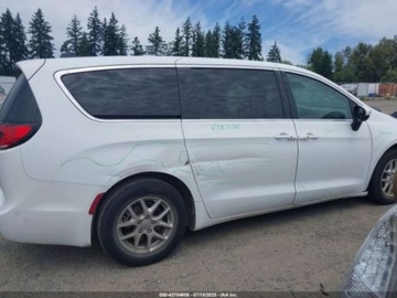 Chrysler Pacifica II 2023 Chrysler Pacifica Touring L, 2023r., 3.6L 3.6 Benzyna 287KM, zdjęcie 4