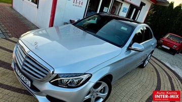 Mercedes Klasa C W205 2016 Mercedes-Benz Klasa C Mercedes-Benz C 300 4 MATIC 2.0 Benzyna 245KM, zdjęcie 10