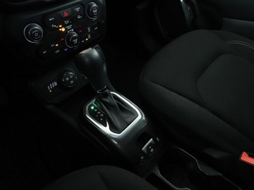 Jeep Renegade SUV Plug-In Seria 2/3 1.3 Turbo 4xe PHEV 240KM 2022 Jeep Renegade 1.3 T4 4xe Plug-in Hybrid Nawigacja, zdjęcie 31